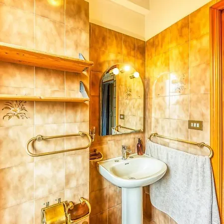 Casa Vacanza-intero * Genoa